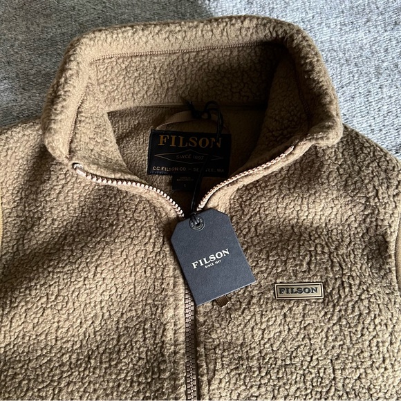 Filson Sherpa Vest - Picture 3 of 12